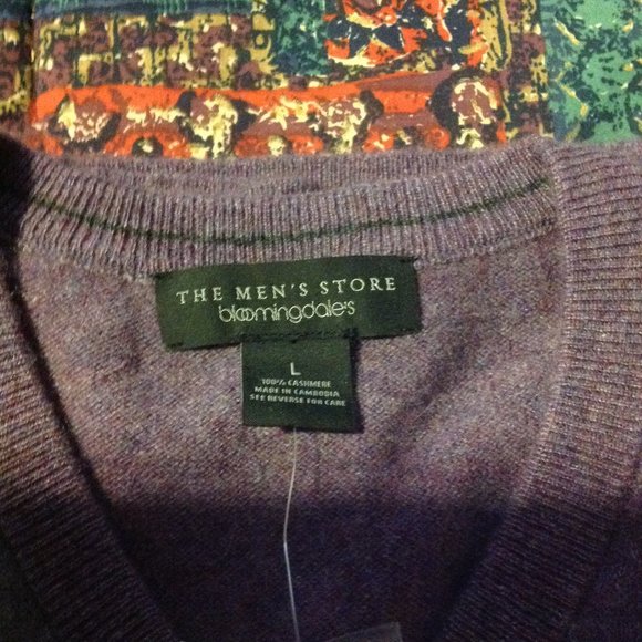 Bloomingdale's Men's Light Weight Purple Cashmere Sweater - Large -New With Tags - Picture 4 of 9